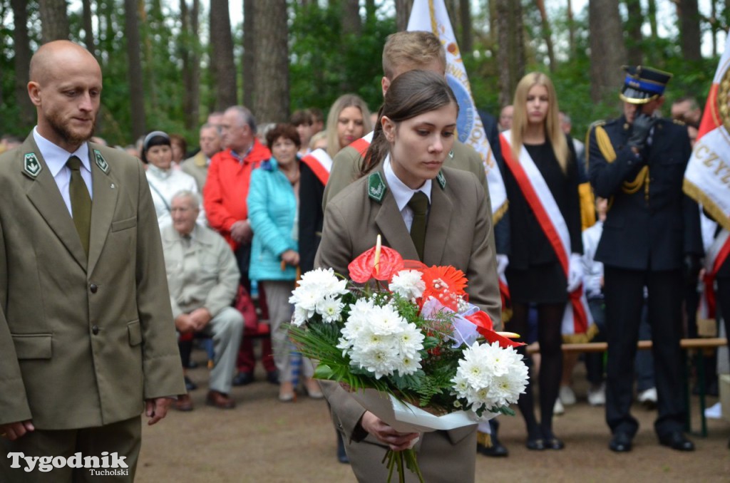 Uroczystości pod pomnikiem w Rudzkim Moście