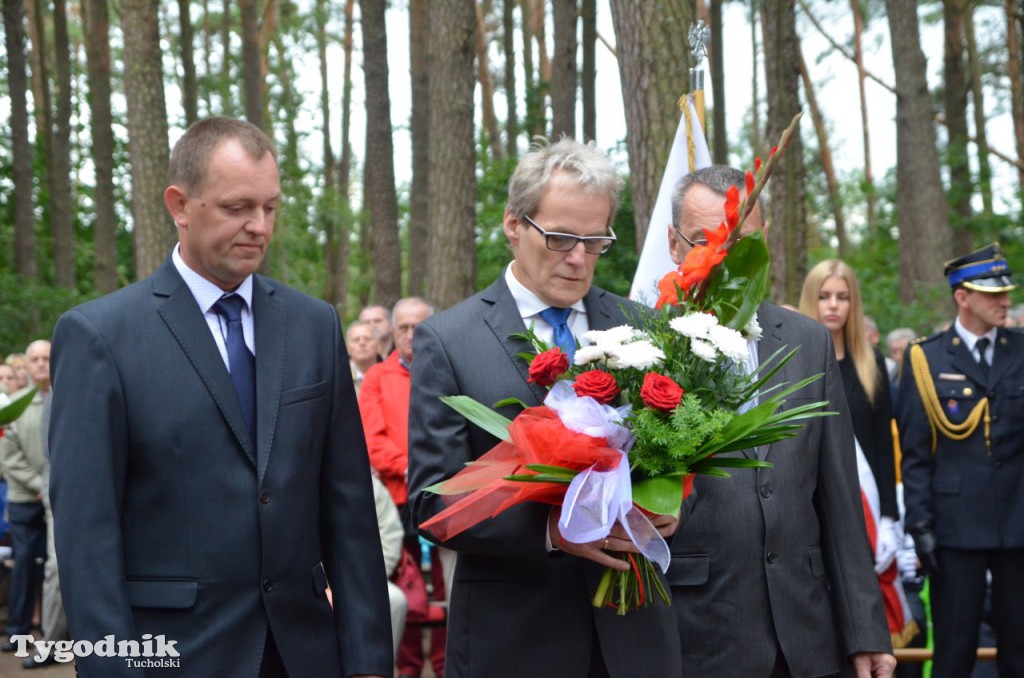 Uroczystości pod pomnikiem w Rudzkim Moście