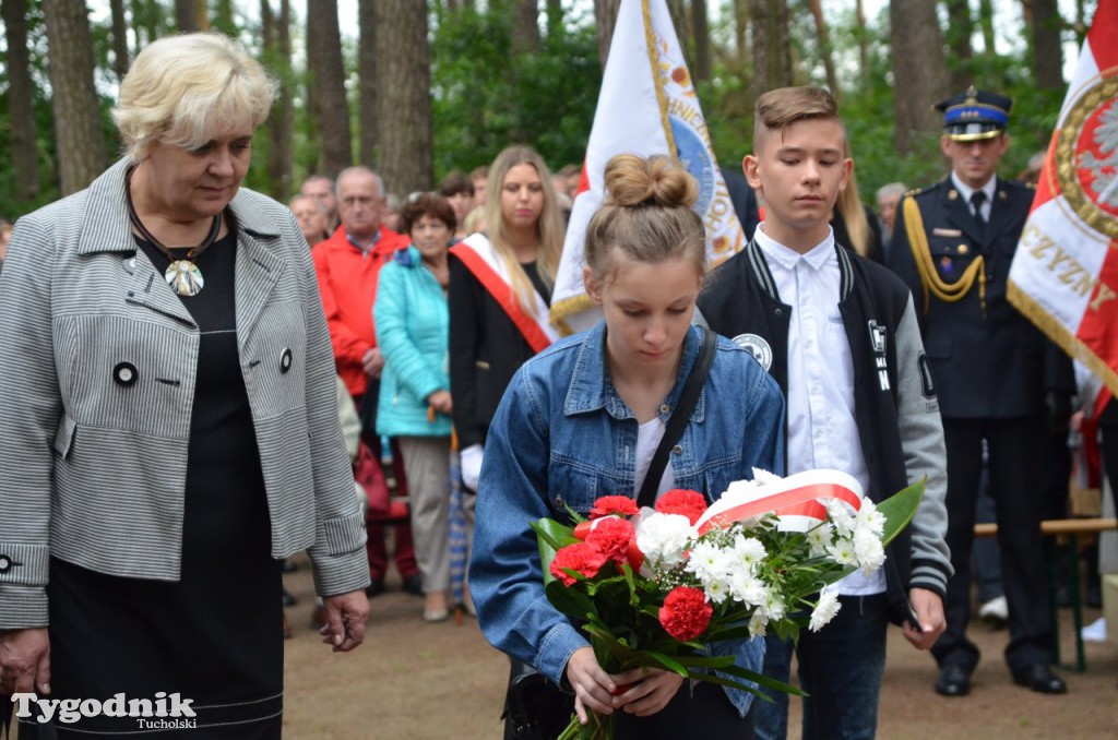 Uroczystości pod pomnikiem w Rudzkim Moście
