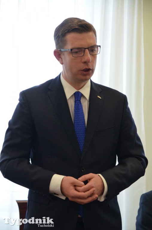 Przekazanie czeku dla gminy Tuchola