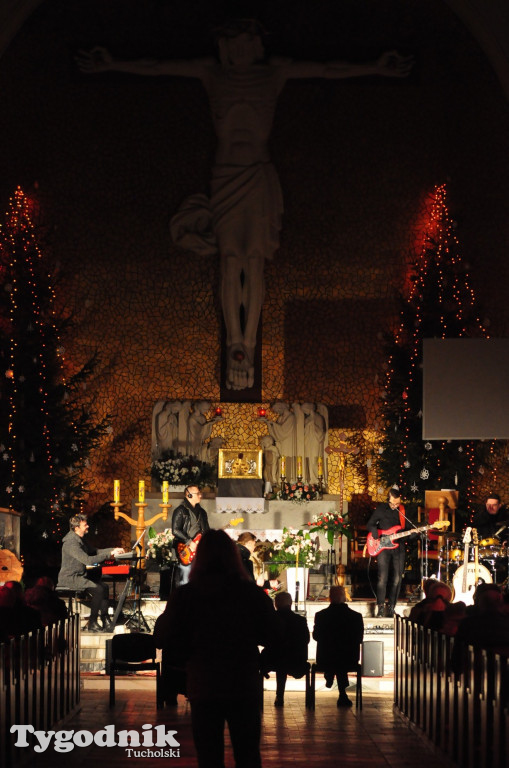 Kolędy przez cały rock w Tucholi