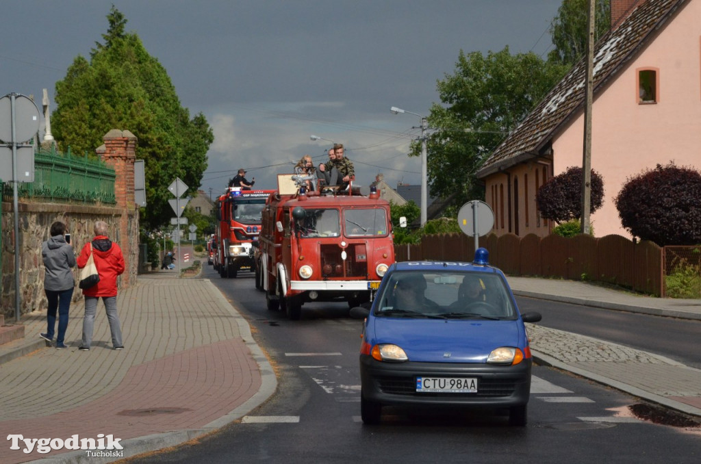 Zlot pojazdów pożarniczych i militarnych