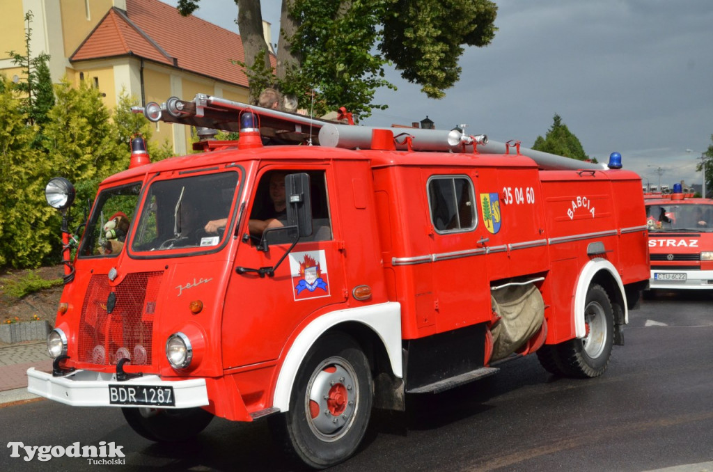 Zlot pojazdów pożarniczych i militarnych