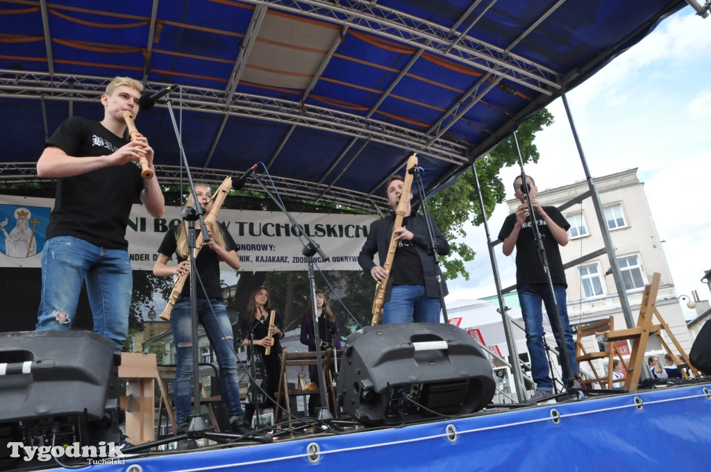 Międzynarodowy koncert na rynku w Tucholi