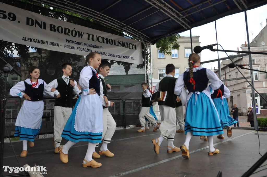 Międzynarodowy koncert na rynku w Tucholi