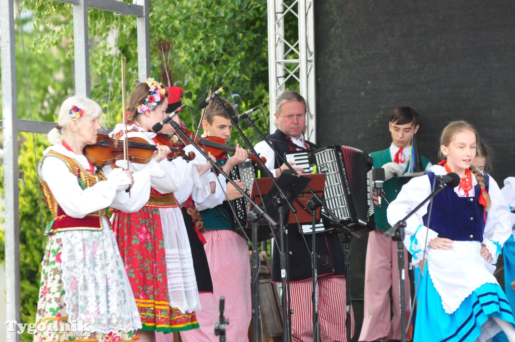 Międzynarodowy koncert na rynku w Tucholi