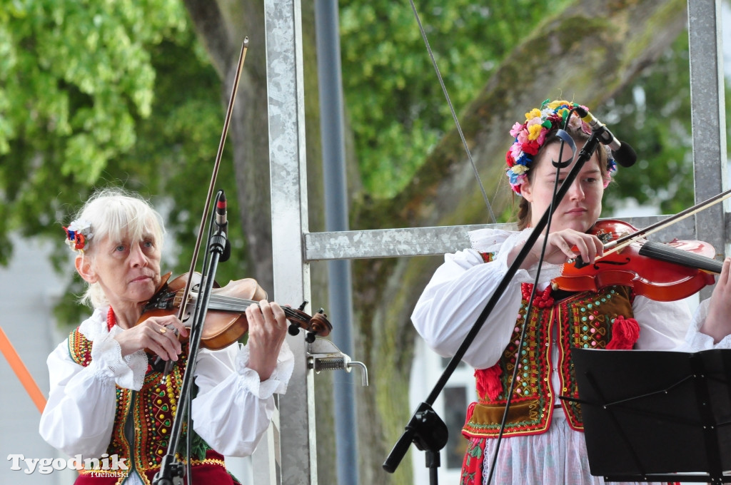 Międzynarodowy koncert na rynku w Tucholi