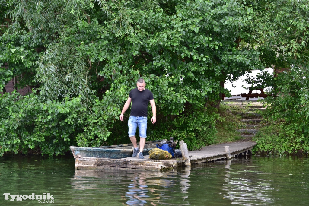 Sprzątanie jeziora w Cekcynie