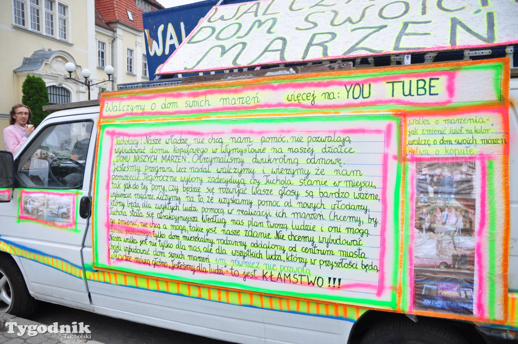 Walczy o dom swoich marzeń - protest UM