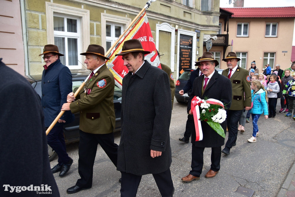 Odłonięcie tablicy w Tucholi