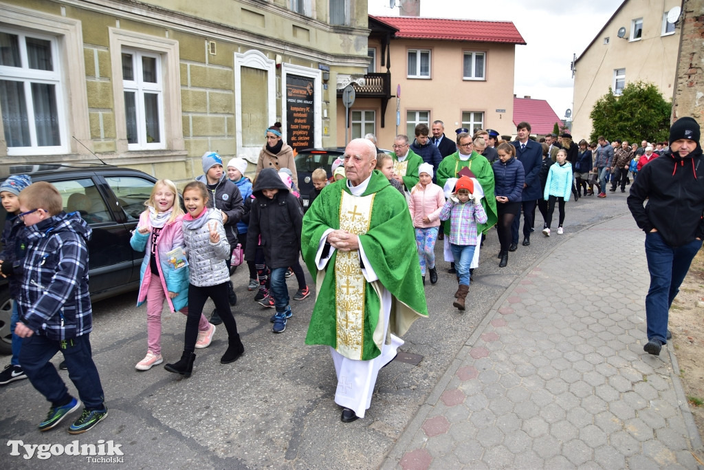 Odłonięcie tablicy w Tucholi