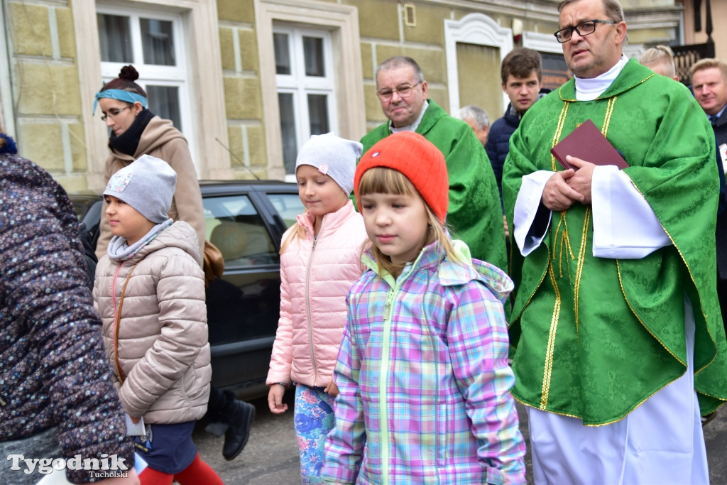 Odłonięcie tablicy w Tucholi