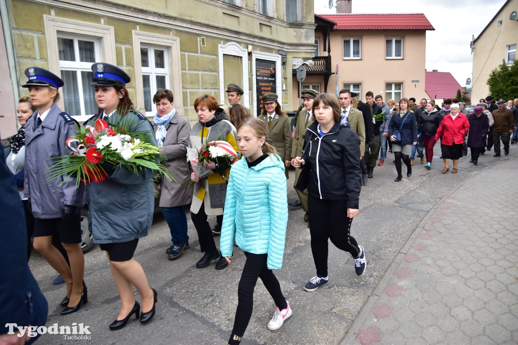 Odłonięcie tablicy w Tucholi