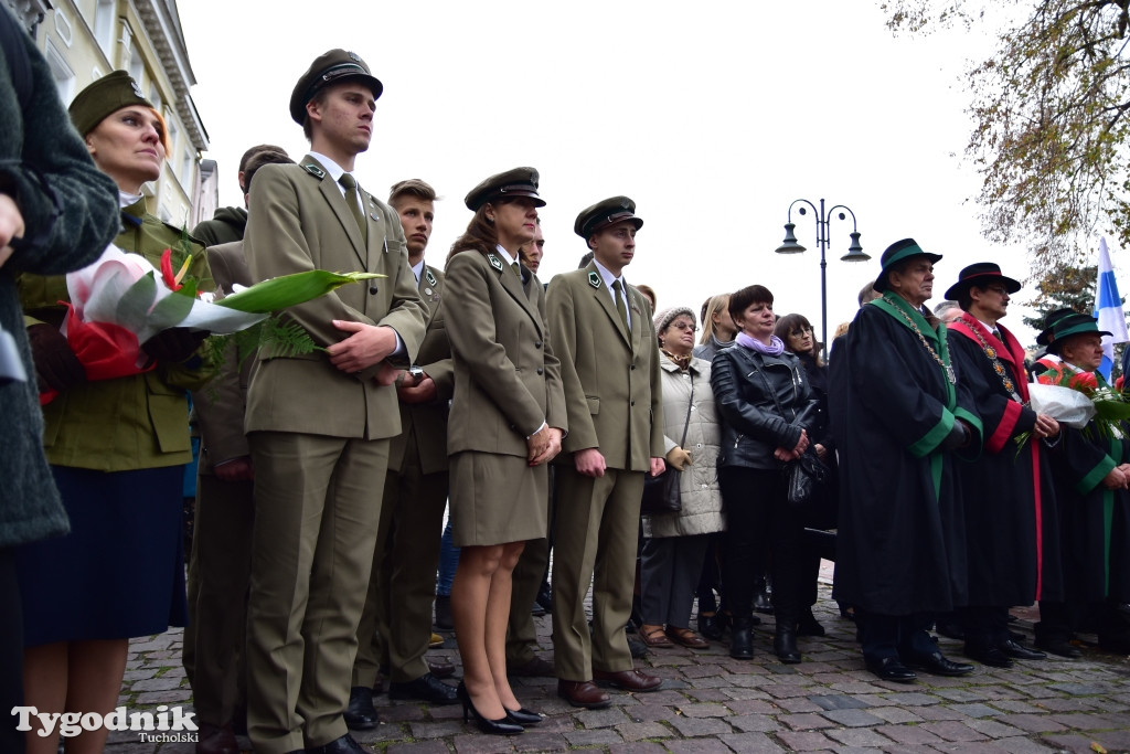 Odłonięcie tablicy w Tucholi