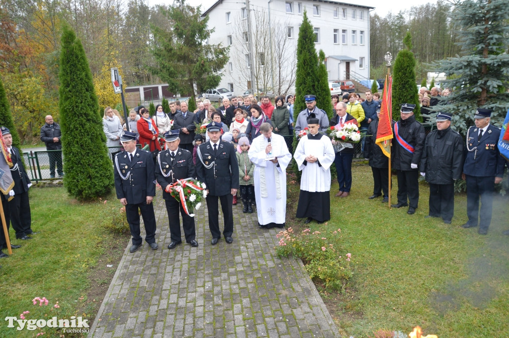 Drożdzienica: apel przy miejscu pamięci