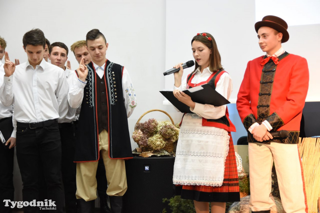 Folklor Technikum Leśne w Tucholi