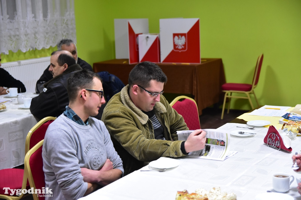 Wyborcze zebranie w Płazowie