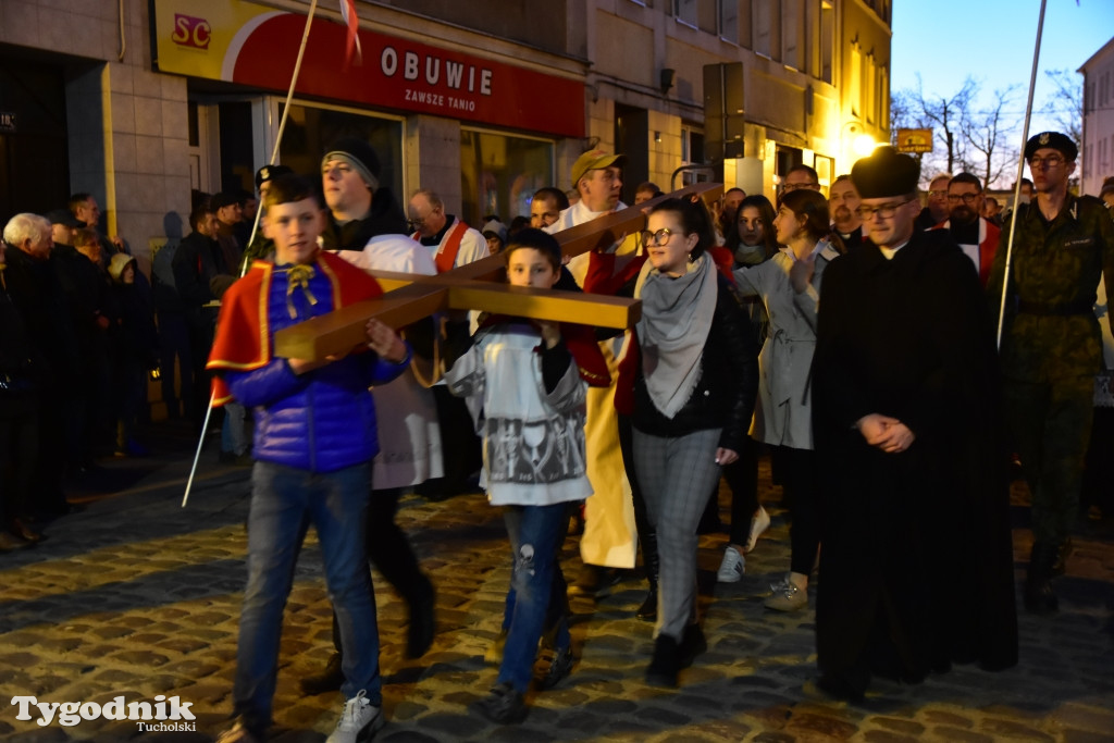 Droga Krzyżowa ulicami Tucholi
