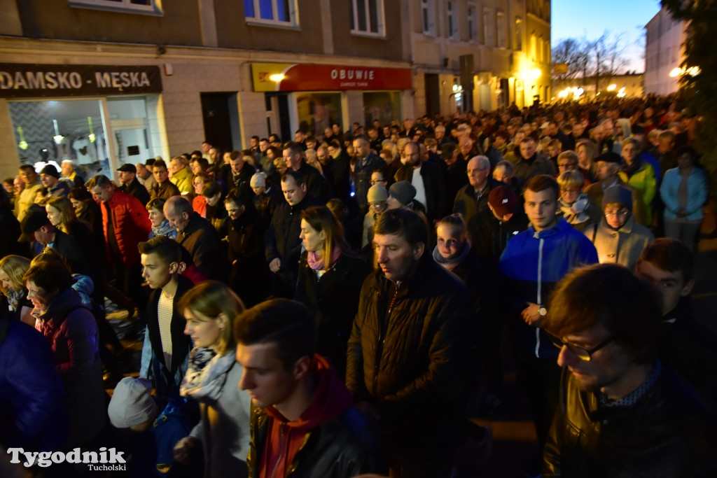 Droga Krzyżowa ulicami Tucholi