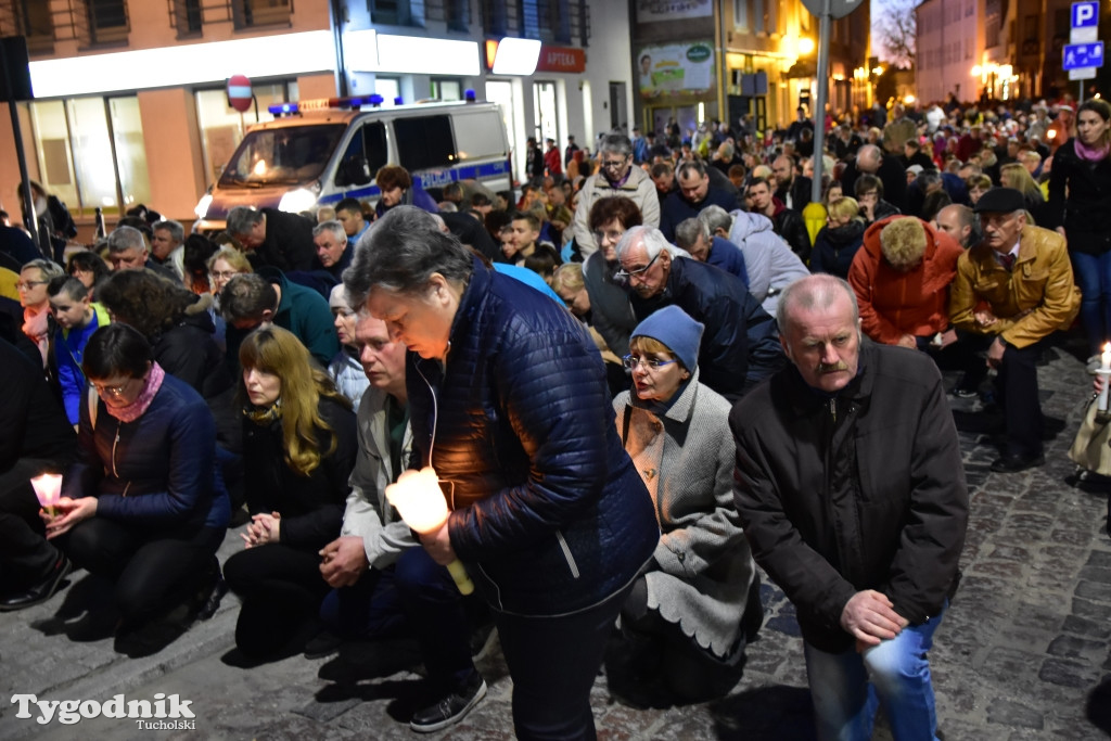 Droga Krzyżowa ulicami Tucholi