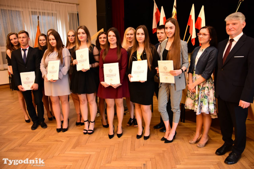 Maturzyści ZSLiA w Tucholi