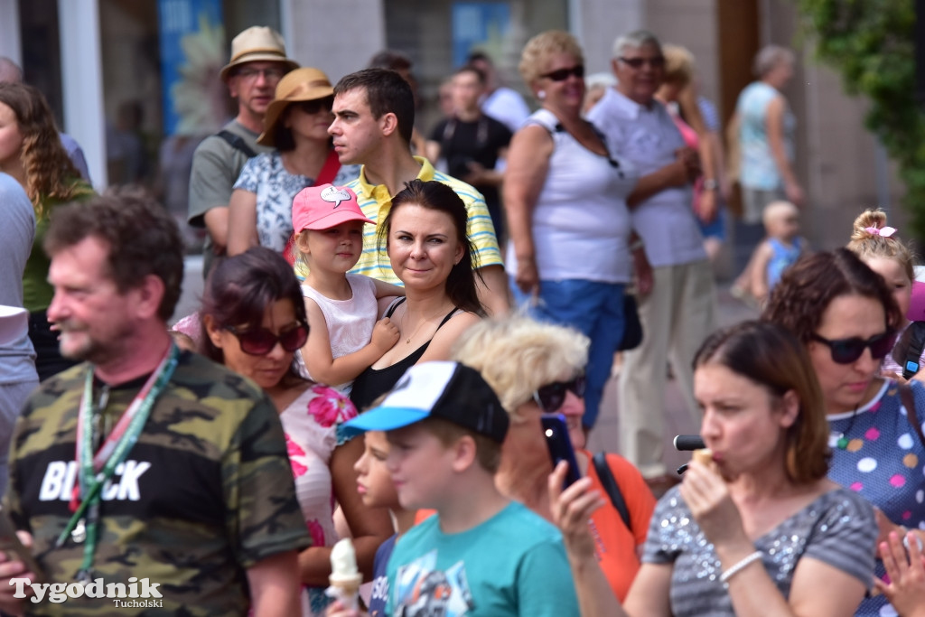 #JestemzBorów: pochód i dzień folkloru