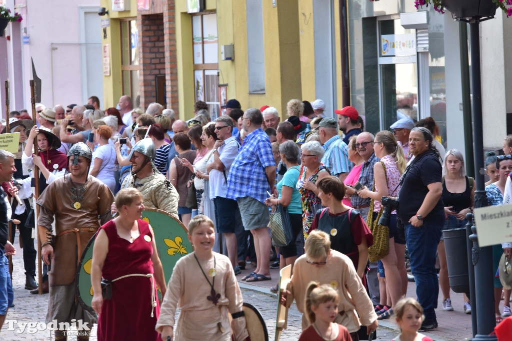 #JestemzBorów: pochód i dzień folkloru