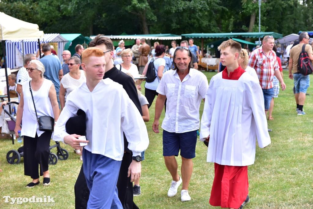 #JestemzBorów: pochód i dzień folkloru