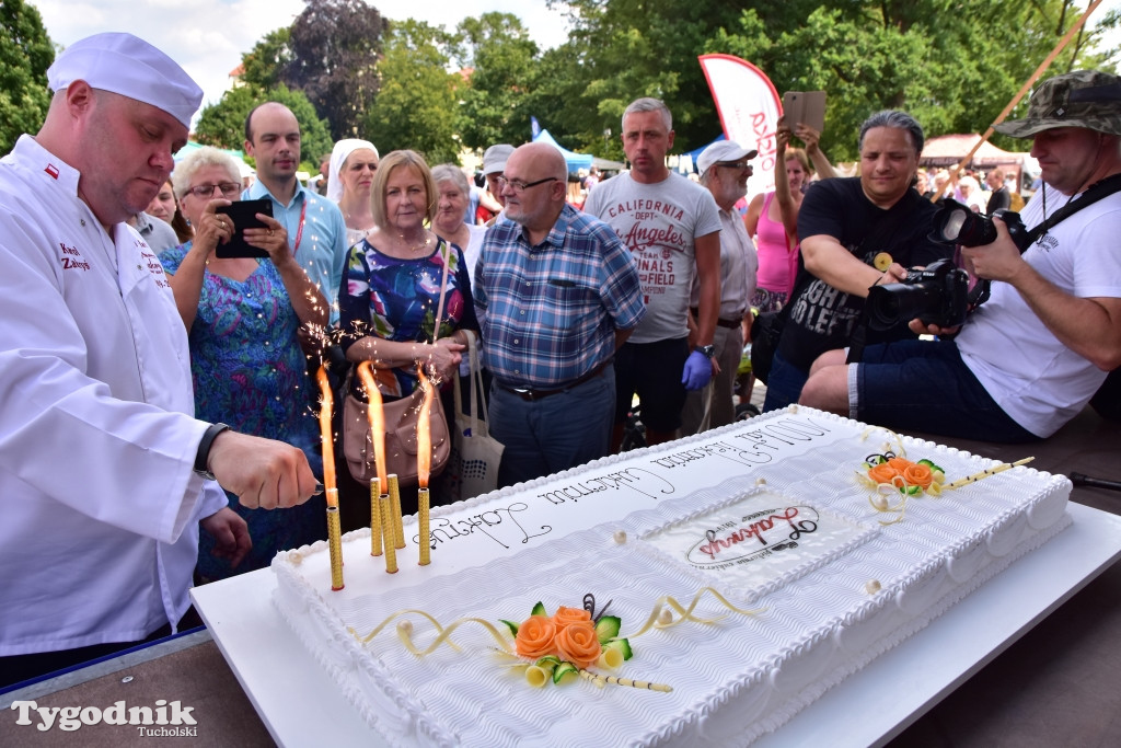 #JestemzBorów: pochód i dzień folkloru