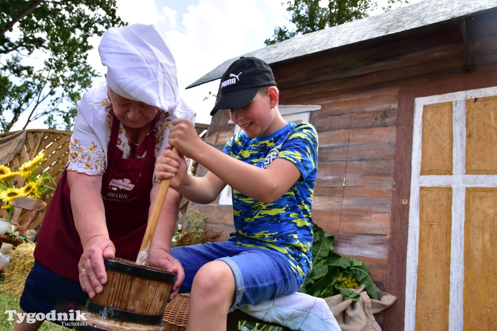 #JestemzBorów: pochód i dzień folkloru