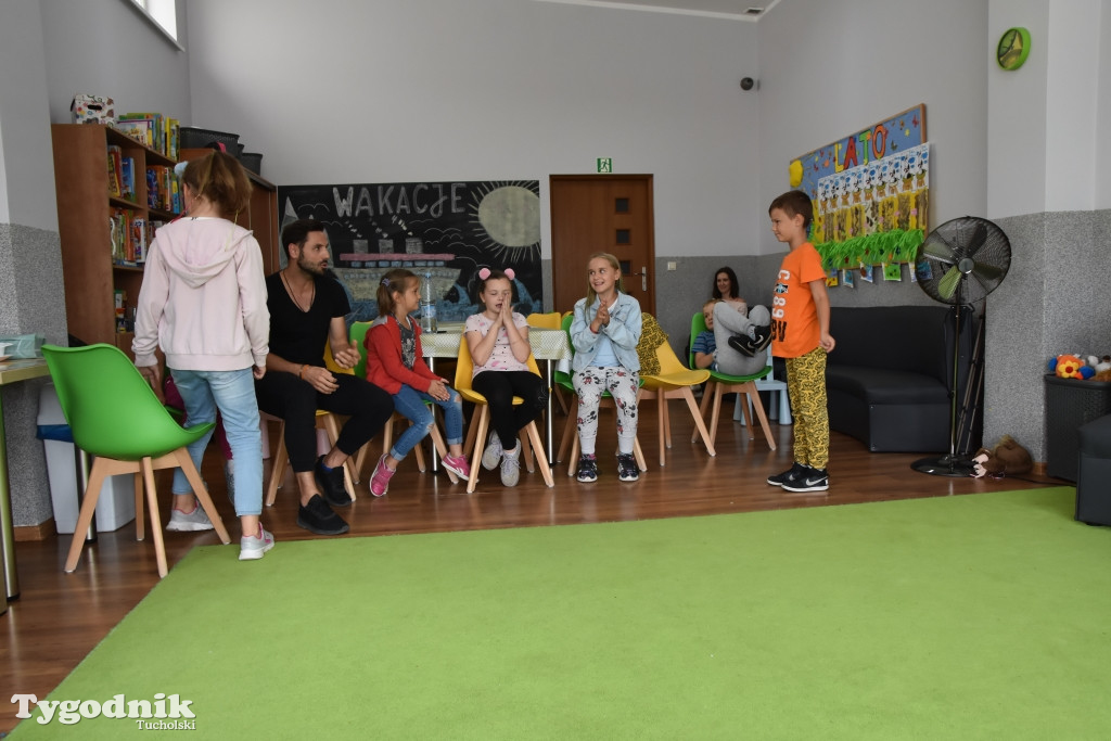 Lubiewo: Lato w teatrze z muralami w tle