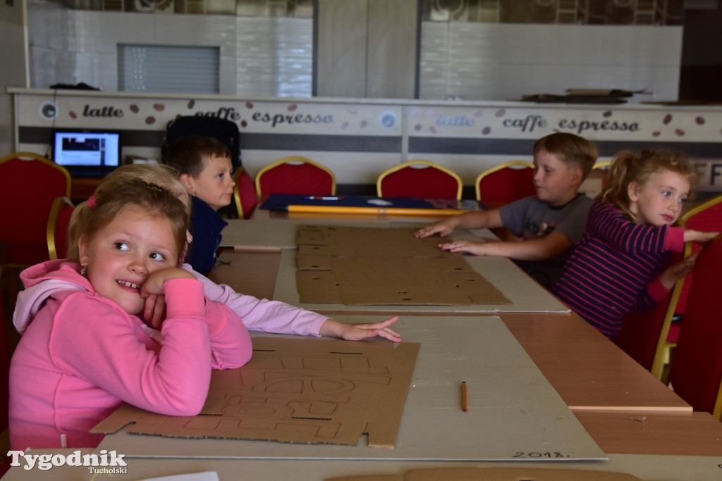 Lubiewo: Lato w teatrze z muralami w tle