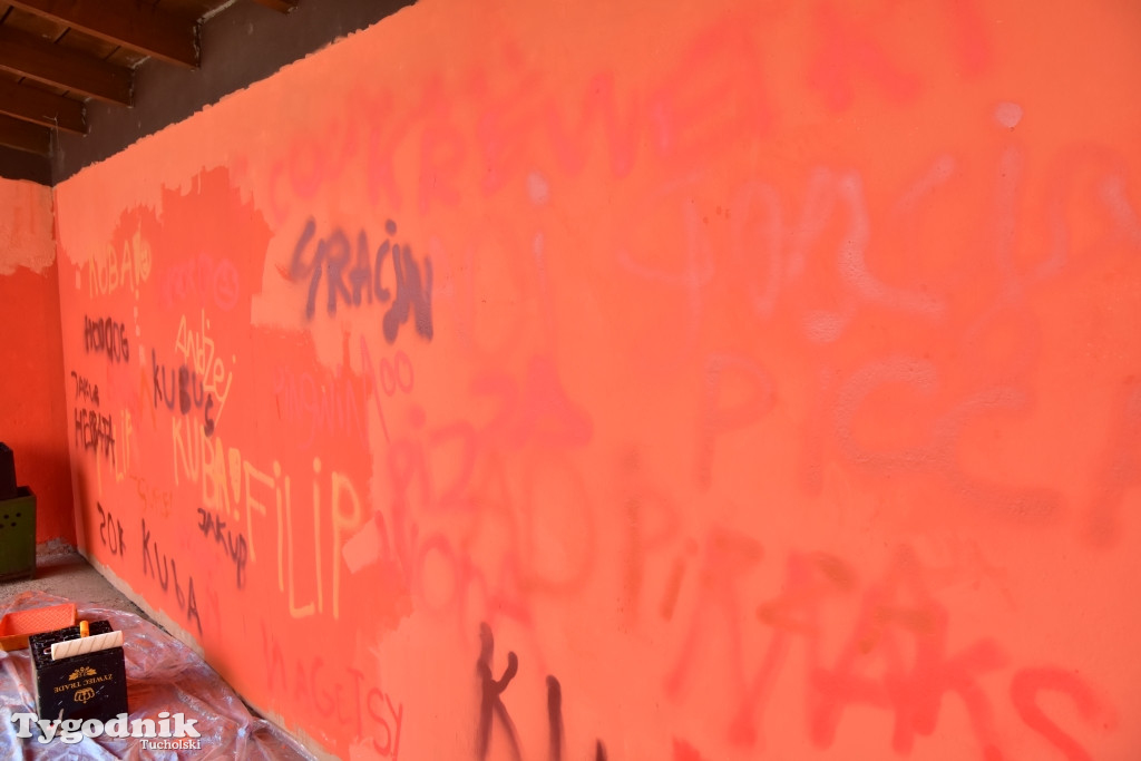 Lubiewo: Lato w teatrze z muralami w tle