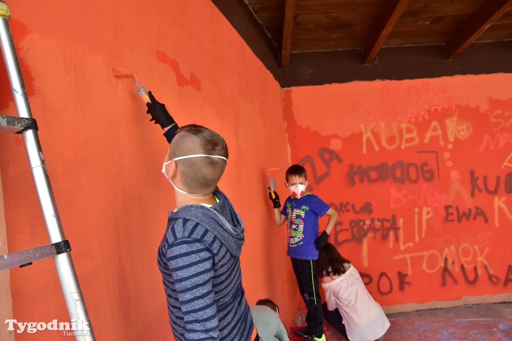 Lubiewo: Lato w teatrze z muralami w tle