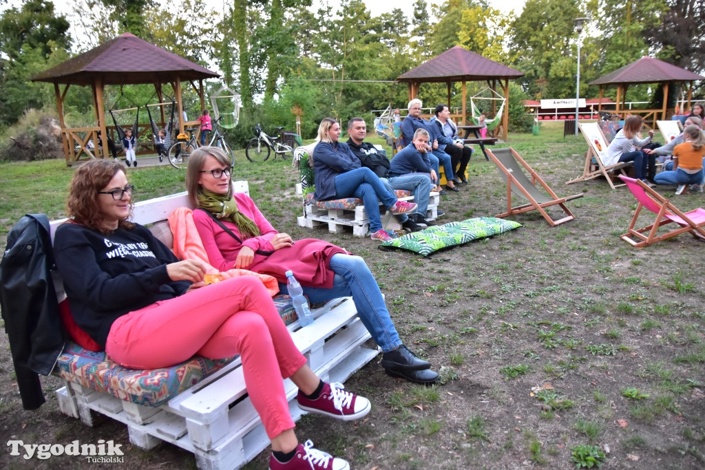 Kęsowo: Kino plenerowe w parku