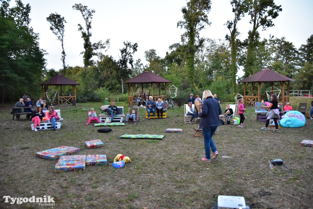 Kęsowo: Kino plenerowe w parku