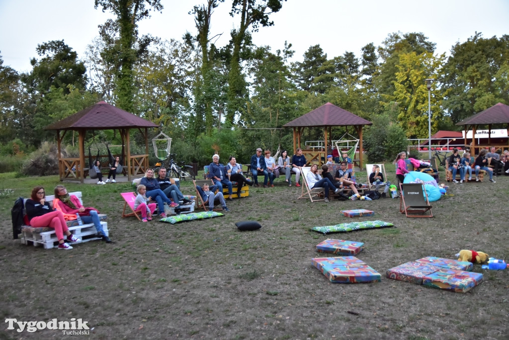Kęsowo: Kino plenerowe w parku