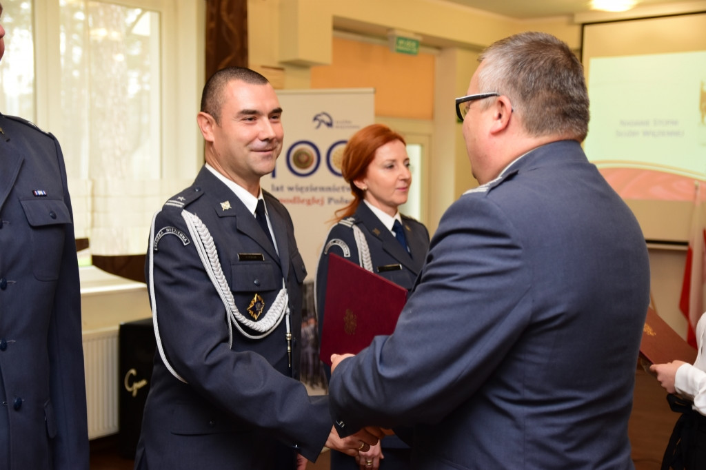 Funkcjonariusze SW odznaczeni