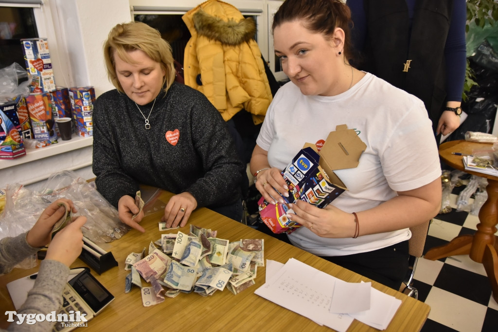WOŚP Tuchola cz. 2: zbiórka i światełko do nieba