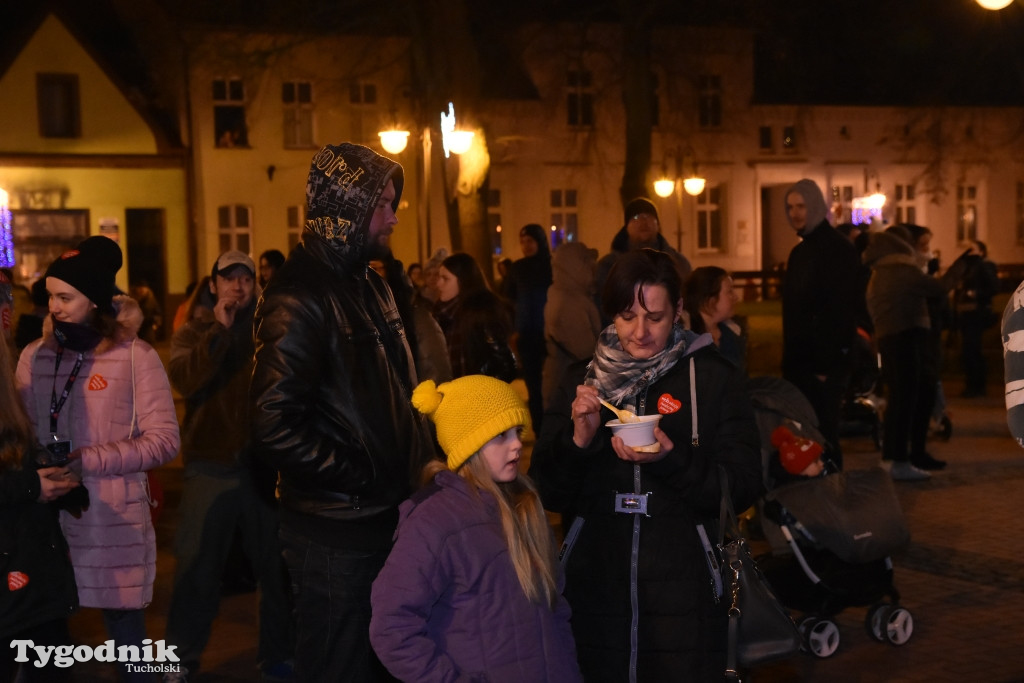 WOŚP Tuchola cz. 2: zbiórka i światełko do nieba