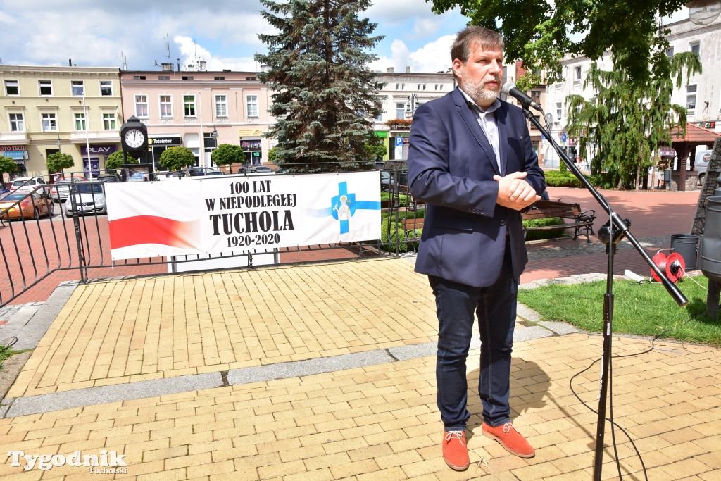 Ogromne pocztówki na tucholskim rynku