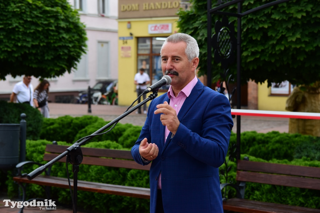 Ławeczka w Tucholi