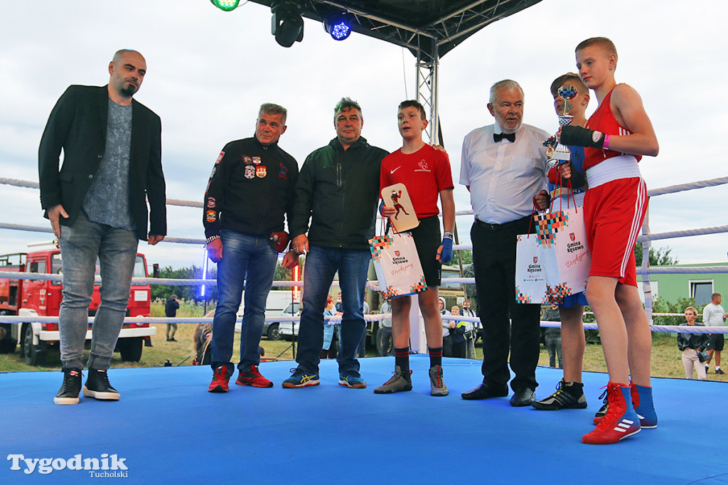 Gala boksu w Żalnie (28.08.2020). Restauracja w Borach