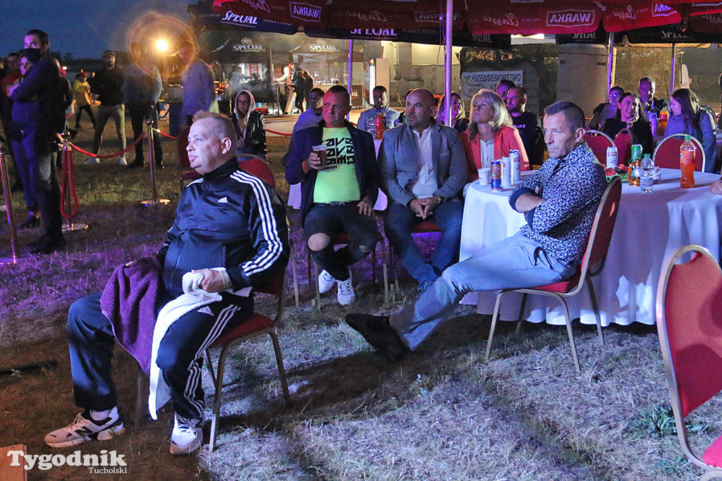 Gala boksu w Żalnie (28.08.2020). Restauracja w Borach