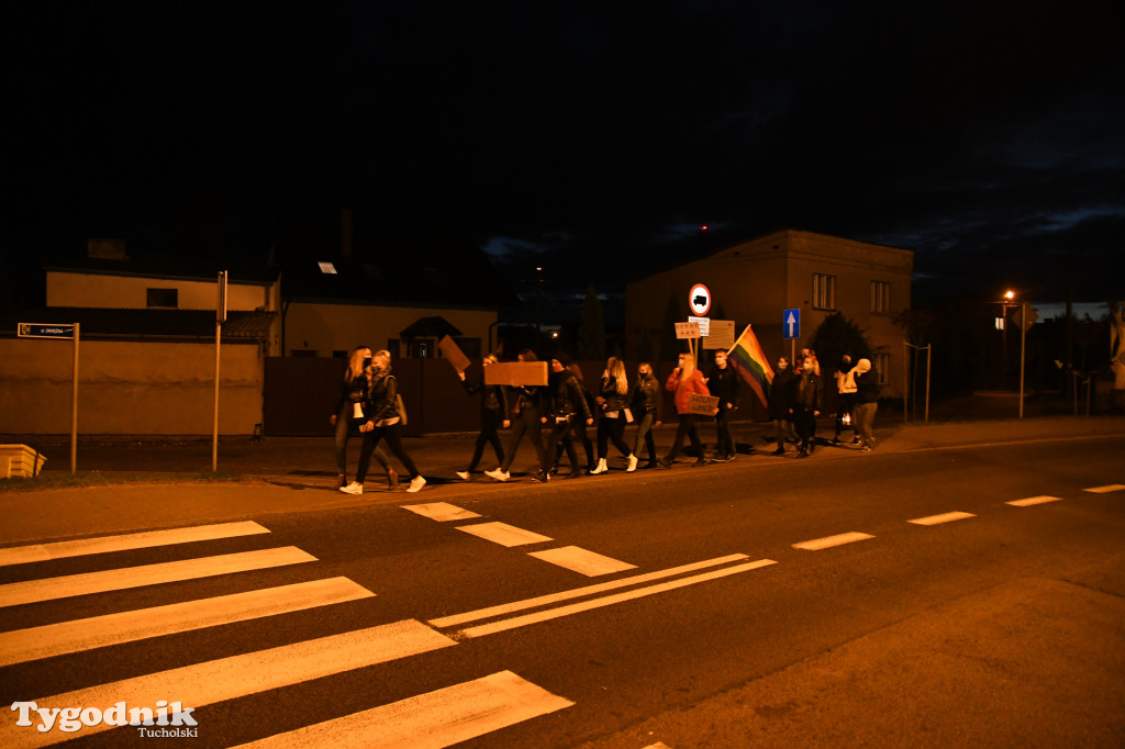 15 osób protestowało w Bysławiu (29.10.2020)