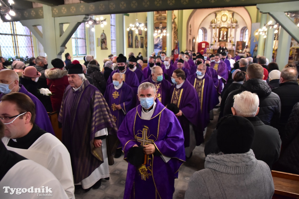 Pogrzeb księdza kanonika Romana Walkowska