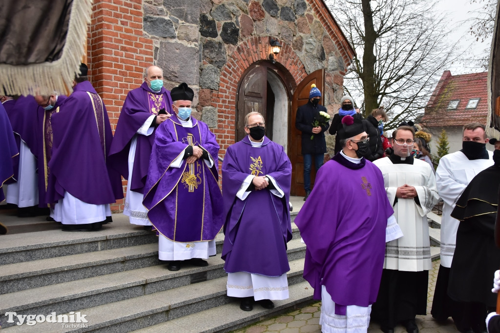 Pogrzeb księdza kanonika Romana Walkowska