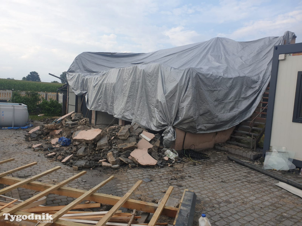 Burza zerwała dach na posesji w Cekcynie (28.07.2021)