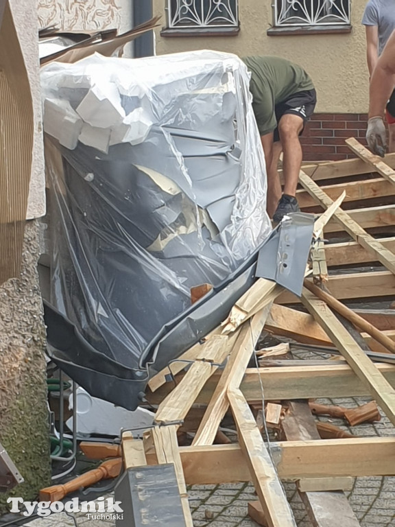 Burza zerwała dach na posesji w Cekcynie (28.07.2021)