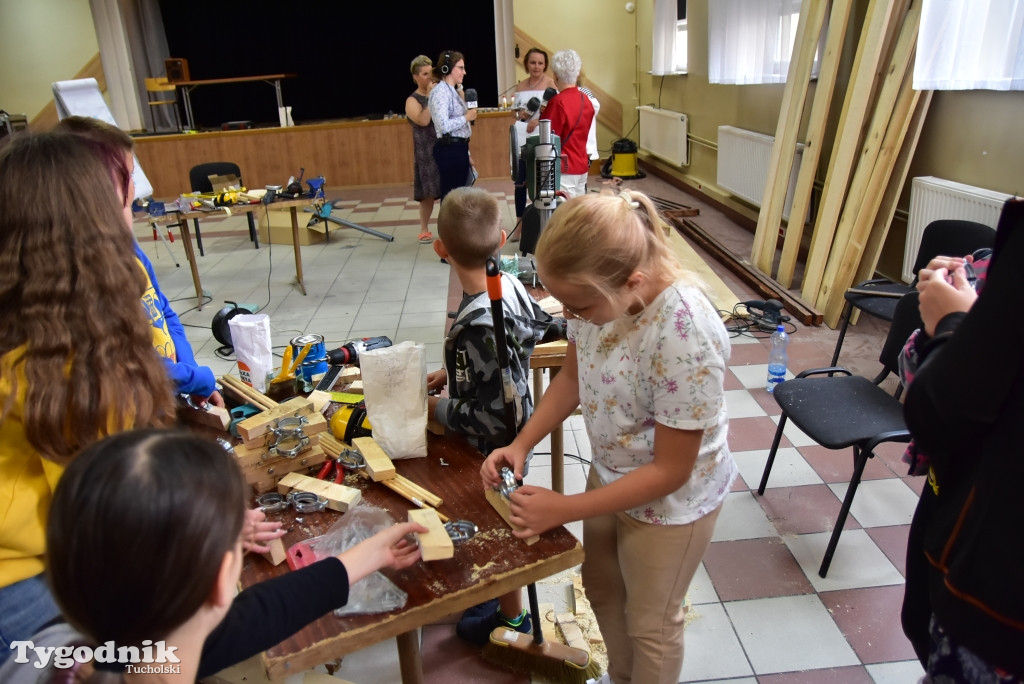 Kompozyt w Gostycynie: Tak powstawały ogromne instrumenty